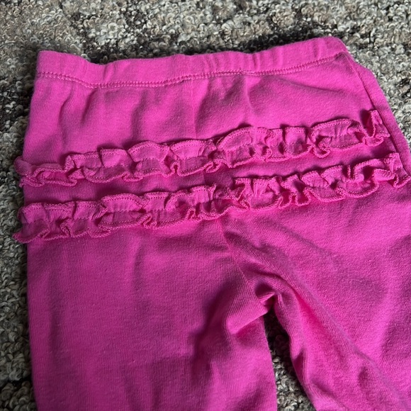 Set of 2: Girl’s 6M Ruffle Leggings - Picture 4 of 7